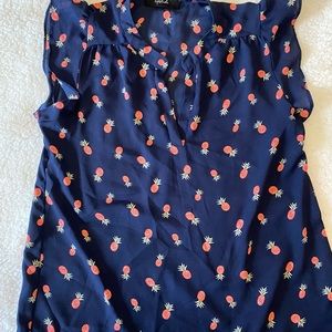 Top blue navy printed with pineapples, size M